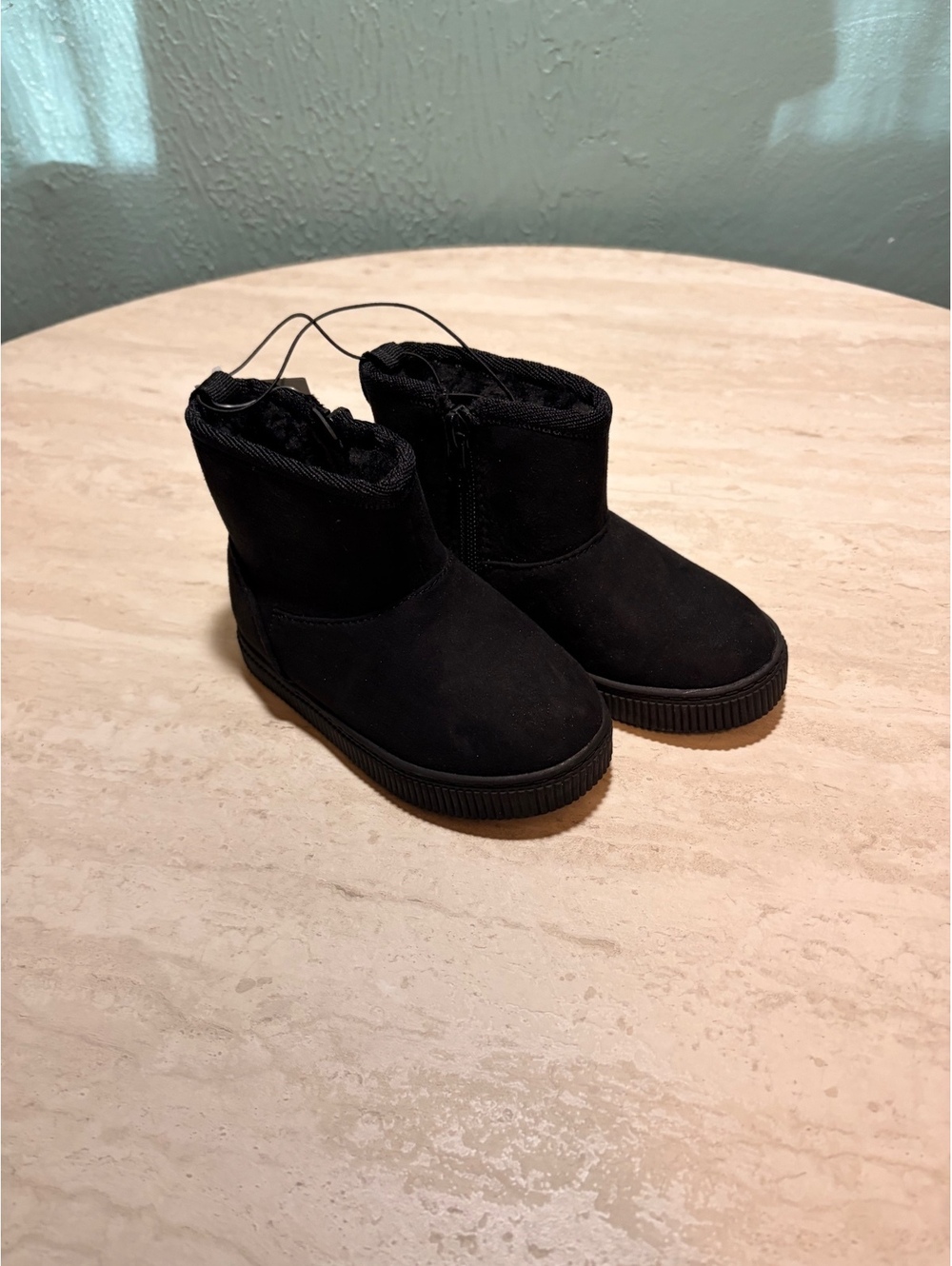 Girls' Black Winter Boots Size 6C